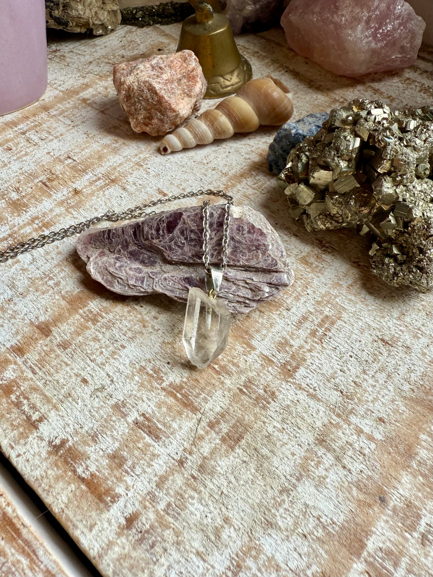 Collar de Cuarzo Cristal con cadena fina