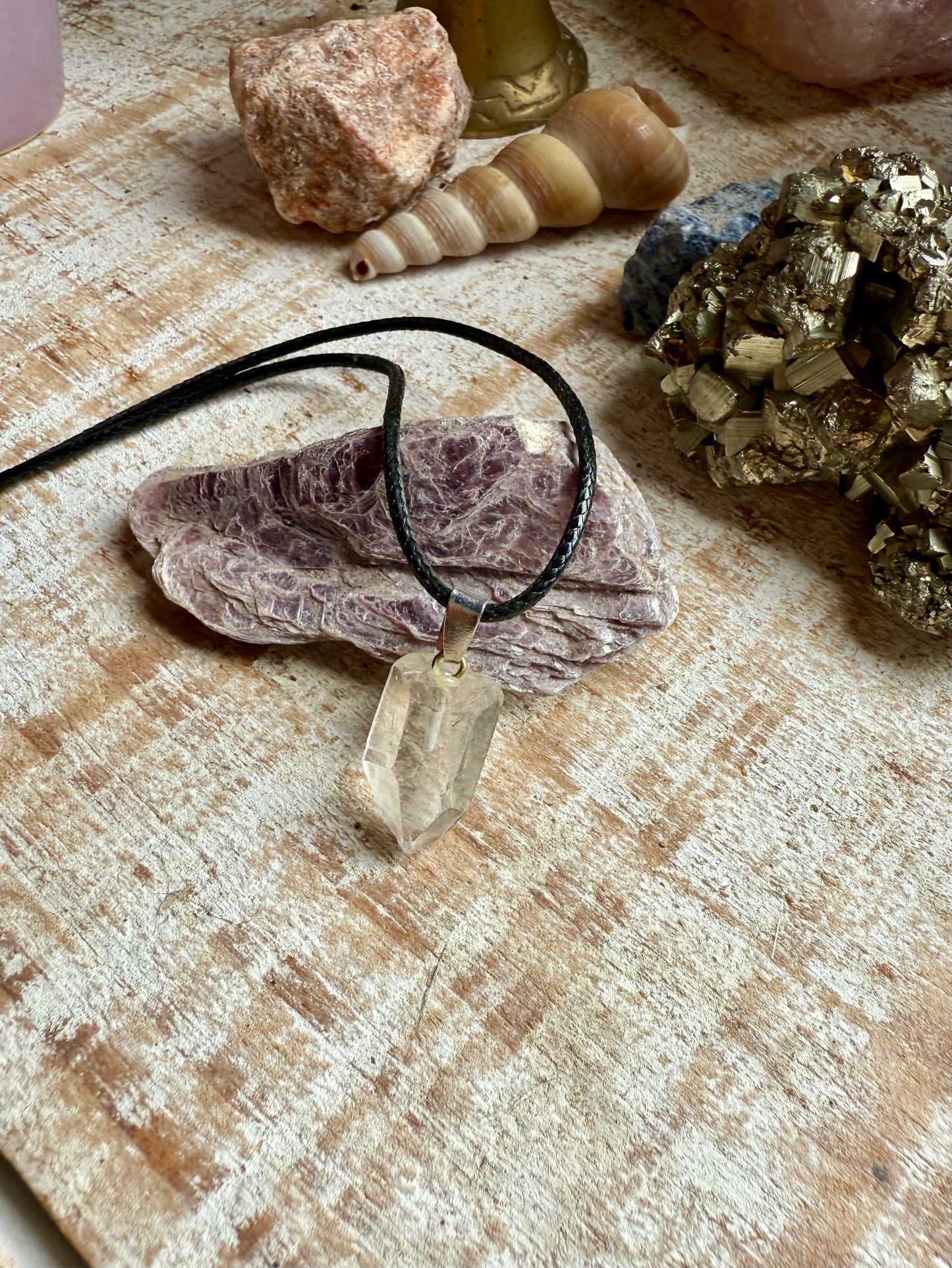 Collar de Cuarzo Cristal con Cordon