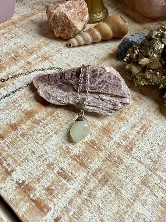 Collar de Cuarzo con cadena fina